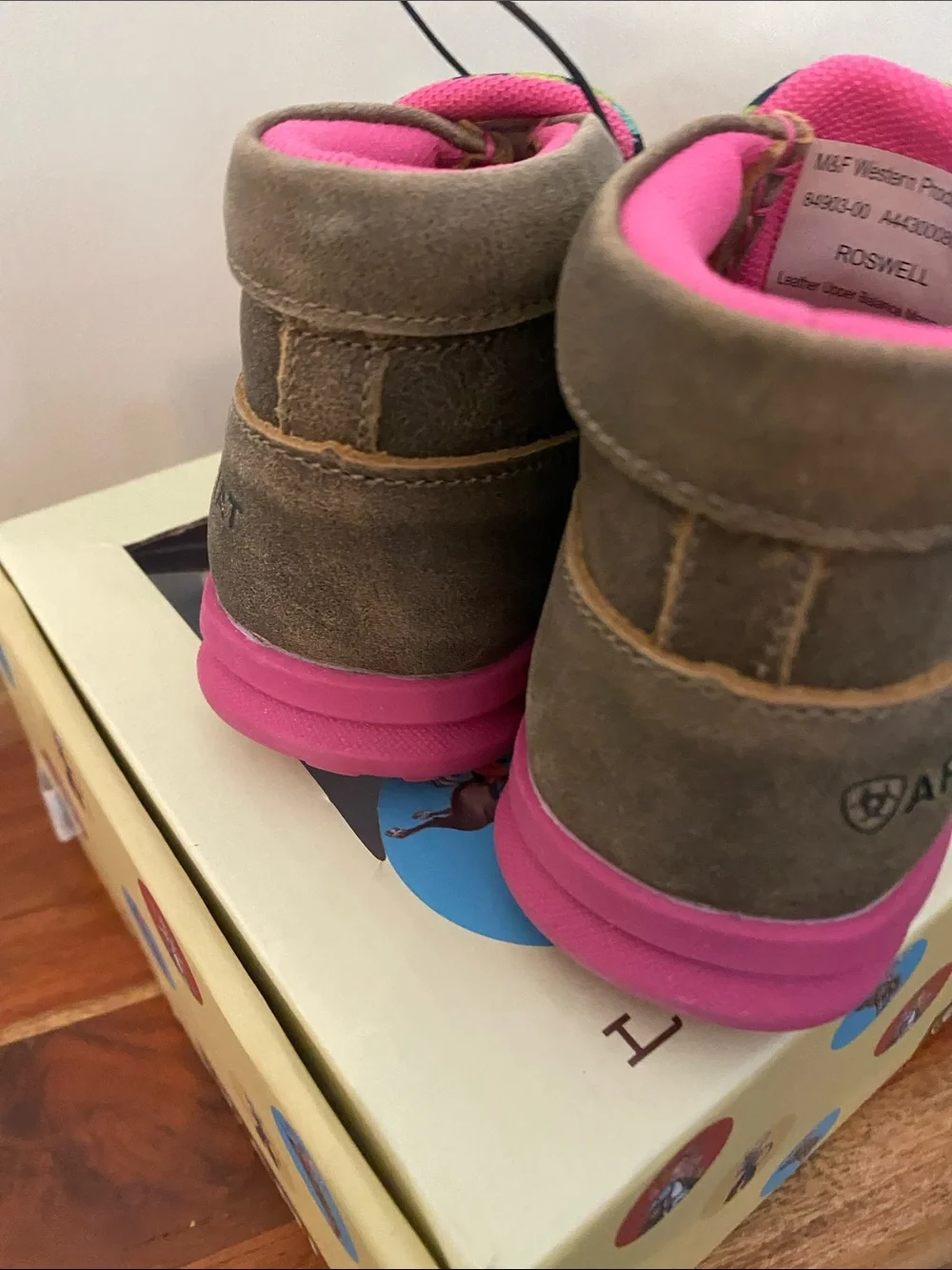 New! Ariat Toddler Lil' Stompers Roswell casual boots. Cactus, leather Size 5